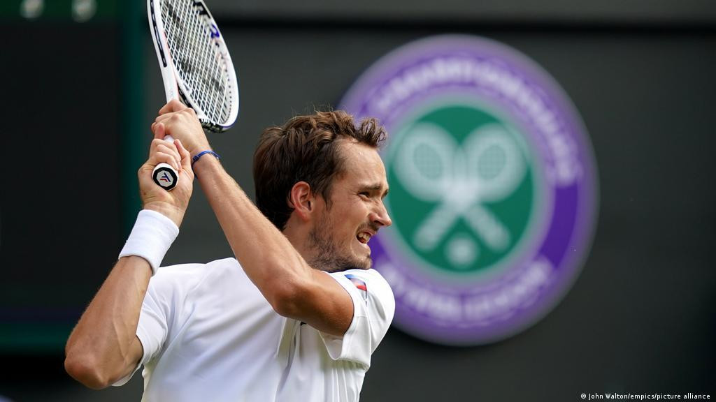 Photo of ATP, WTA slam Wimbledon’s 'unfair' move