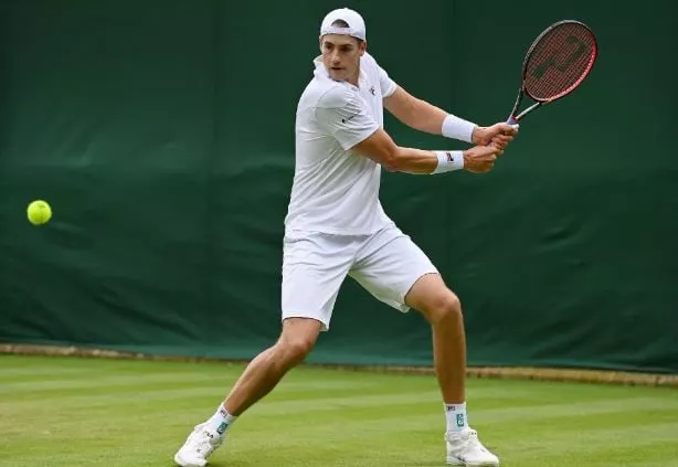 isner hails murray after ending his wimbledon hopes isner hails murray after ending his wimbledon hopes