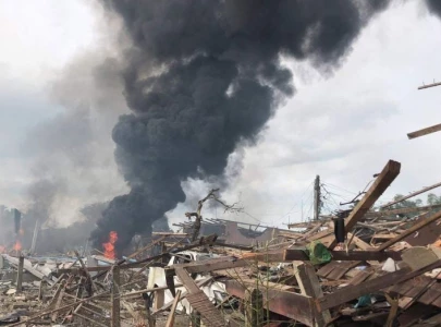 at least 9 killed as firecrackers explode at warehouse in thailand