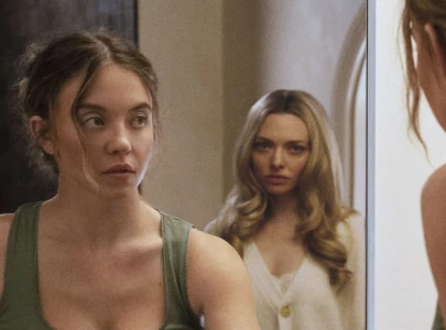 sydney sweeney s the housemaid to get stage adaptation after film success sydney sweeney s the housemaid to get stage adaptation after film success