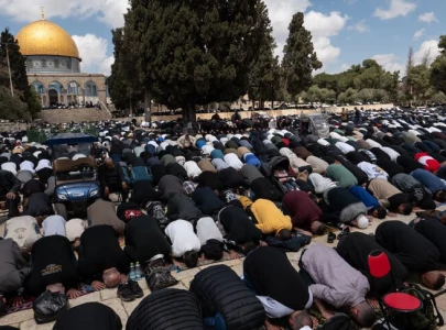 muslims pray at al aqsa mosque to mark 1st day of eidul azha