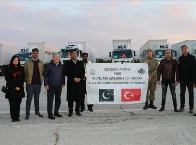 pakistani truck convoy carrying aid for quake victims reaches turkiye