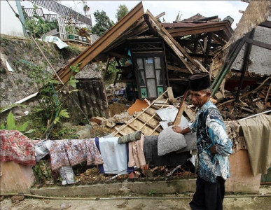 earthquake jolts indonesia earthquake jolts indonesia