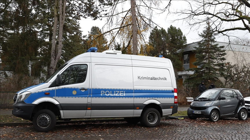 germany arrests far right suspects ex soldiers over coup plot a police van is parked during a raid in berlin germany on december 07 2022 photo anadolu agency