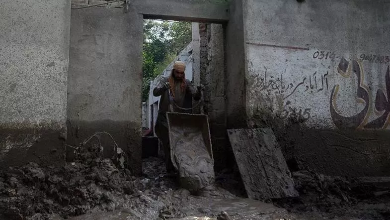 raging floods threaten pakistan s archeological treasure raging floods threaten pakistan s archeological treasure