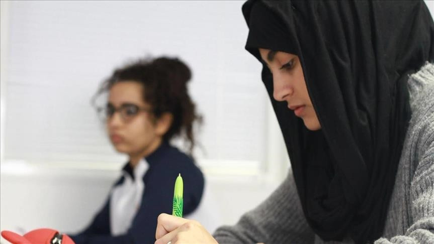 Photo of Muslim schoolchildren in France often denied halal food options