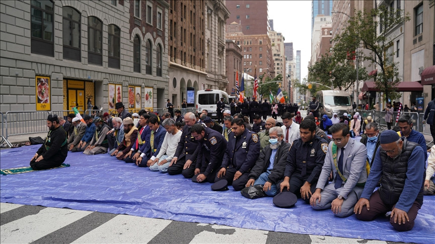 Photo of Muslims hold annual parade in New York's Manhattan