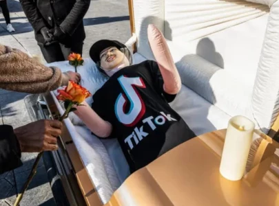 mock funeral held for tiktok in new york ahead of brief us shutdown