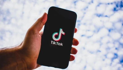 tiktok should adjust the default settings of minors public accounts so that the content is by default only visible to tiktok users accepted by the children the commission said photo pexels