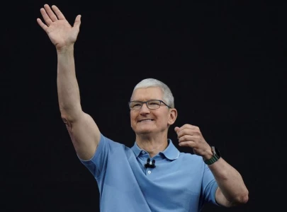 tim cook mingles with hollywood stars promotes disclaimer at venice film festival