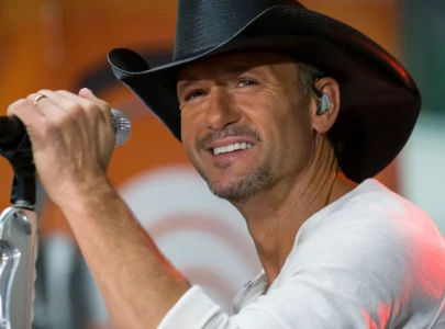 tim mcgraw exits netflix rodeo series due to back surgery tim mcgraw exits netflix rodeo series due to back surgery