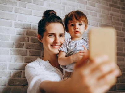 sweden urges parents to ban tv and screens for toddlers