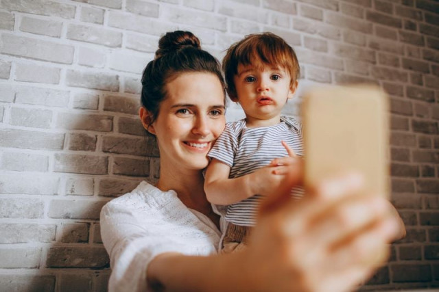 kids between the ages of two and five should be limited to a maximum of one hour of screen time a day it said in new recommendations in sweden photo pixabay kids between the ages of two and five should be limited to a maximum of one hour of screen time a day it said in new recommendations in sweden photo pixabay