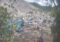rescuers continue search operations after a landslide at a landfill in barangay binaliw cebu city photo afp