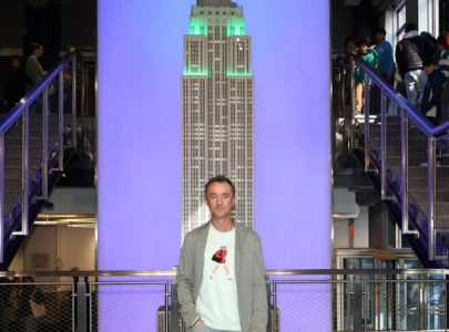 tom felton lights empire state building to mark draco malfoy return tom felton lights empire state building to mark draco malfoy return