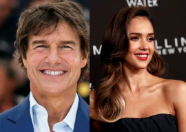 is tom cruise eyeing jessica alba for romance after her divorce is tom cruise eyeing jessica alba for romance after her divorce