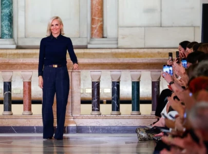 tory burch unveils spring collection at new york fashion week tory burch unveils spring collection at new york fashion week