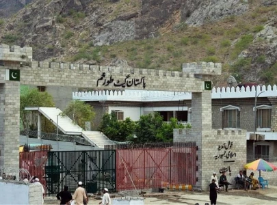 afghan authorities close torkham border crossing afghan authorities close torkham border crossing