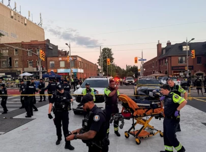 toronto active shooter incident leaves 5 people injured 2 dead police say toronto active shooter incident leaves 5 people injured 2 dead police say