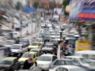 commuters trapped for hours as protest halts traffic in karachi commuters trapped for hours as protest halts traffic in karachi