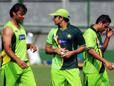 pakistan vs india play akhtar and ajmal pakistan vs india play akhtar and ajmal