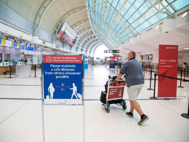 canada freezes deportation of immigration scheme victims