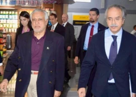ishaq dar arrives in new york for un meetings ishaq dar arrives in new york for un meetings