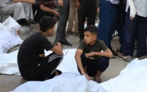 israel kills 32 in gaza signals readiness for ceasefire talks