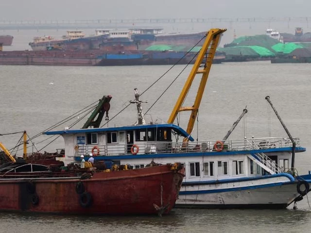 tourist boat in white that capsized in an accident which killed dozens and left several people still missing is towed back to the port in halong bay quang ninh province vietnam july 20 2025 reuters tourist boat in white that capsized in an accident which killed dozens and left several people still missing is towed back to the port in halong bay quang ninh province vietnam july 20 2025 reuters