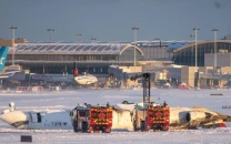 investigators recover black boxes from toronto plane crash site