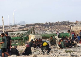 at least 16 palestinians including 13 aid seekers killed in israeli attacks