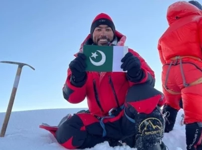 sirbaz khan becomes first pakistani to climb all 14 highest peaks without oxygen