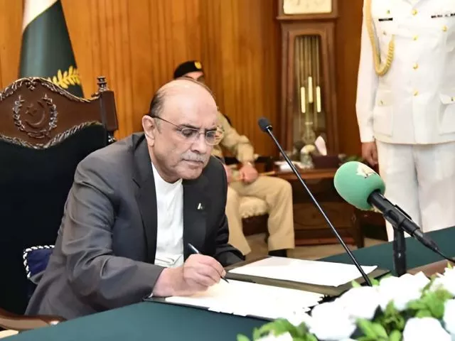 president zardari signs controversial peca amendment bill president zardari signs controversial peca amendment bill