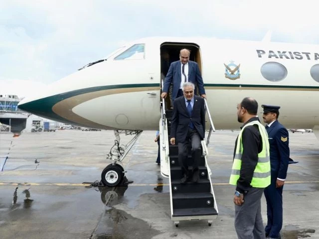 dpm arrives in bangladesh on an official visit