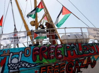 israel threatens unarmed aid flotilla as gaza starves