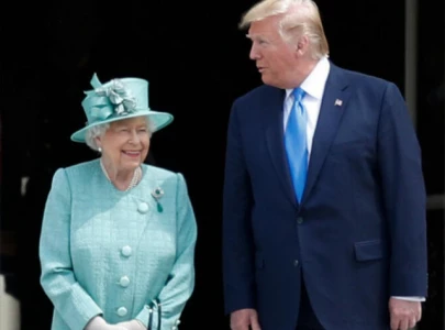 donald trump labelled very rude by queen elizabeth ii claims new biography