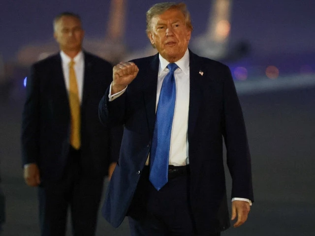 us president donald trump gestures after returning early from the g7 leaders summit in canada at joint base andrews maryland us june 17 2025 photo reuters us president donald trump gestures after returning early from the g7 leaders summit in canada at joint base andrews maryland us june 17 2025 photo reuters