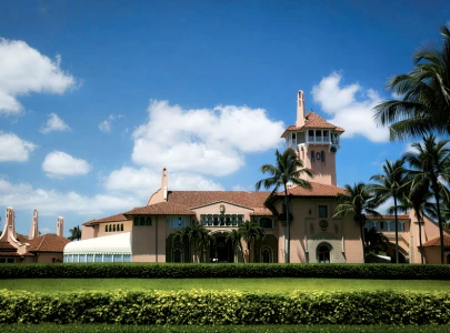 us secret service shoots dead armed man at trump s mar a lago estate us secret service shoots dead armed man at trump s mar a lago estate