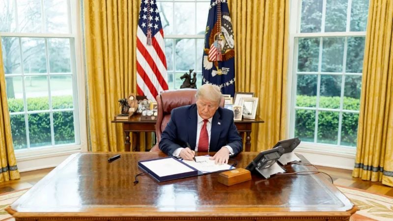 donald trump in oval office photo flickr white house