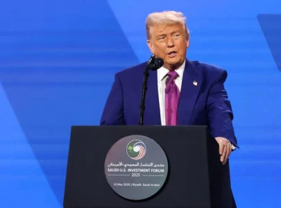 trump pledges to lift syria sanctions during gulf tour in saudi arabia