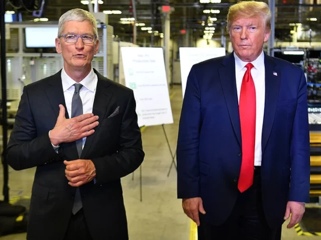 tim cook donates 1 million to donald trump s inaugural committee tim cook donates 1 million to donald trump s inaugural committee