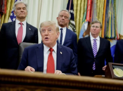 trump signs bill authorising sweeping russia sanctions trump signs bill authorising sweeping russia sanctions