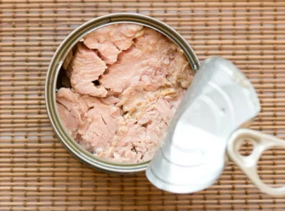 tuna cans sold at walmart trader joe s and more recalled over fatal contamination risk