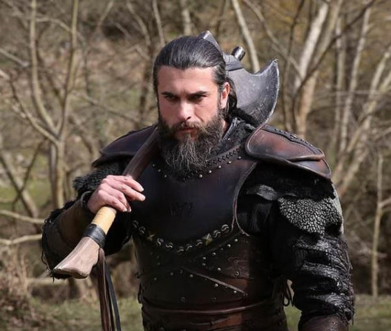 dirilis ertugrul star talks marriage proposals by pakistani women