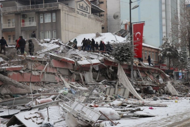 pakistan extends support to turkiye syria after deadly quake pakistan extends support to turkiye syria after deadly quake