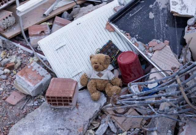 nine survivors pulled from turkey s rubble as earthquake death toll passes 40 000 nine survivors pulled from turkey s rubble as earthquake death toll passes 40 000