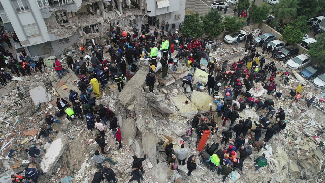 huge quake kills over 3 000 in turkey syria huge quake kills over 3 000 in turkey syria
