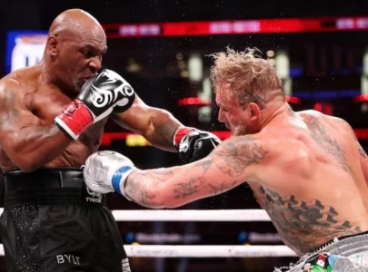 netflix responds to streaming backlash after 60 million tune in for mike tyson jake paul fight
