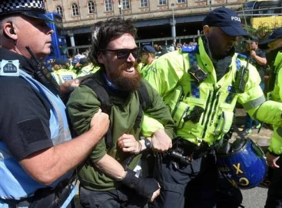 more clashes and arrests at uk immigration protests more clashes and arrests at uk immigration protests