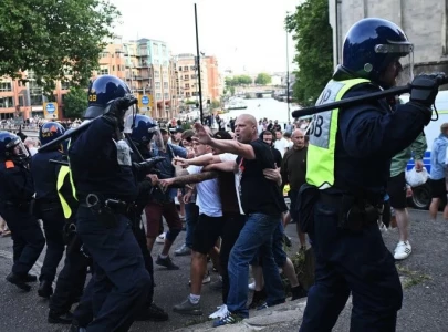 150 000 gather at far right uk rally 150 000 gather at far right uk rally